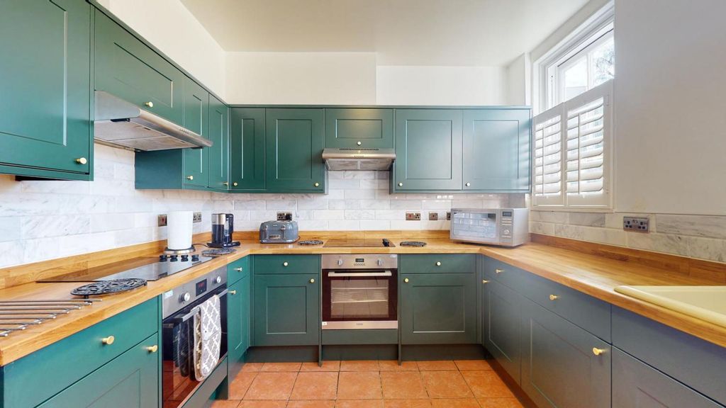 Property photo 3 of 17 3