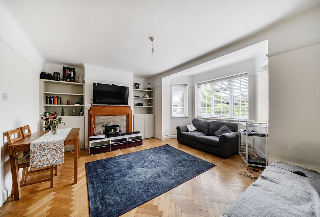 Property photo 2 of 11 1519914-15-6Aa3F9...