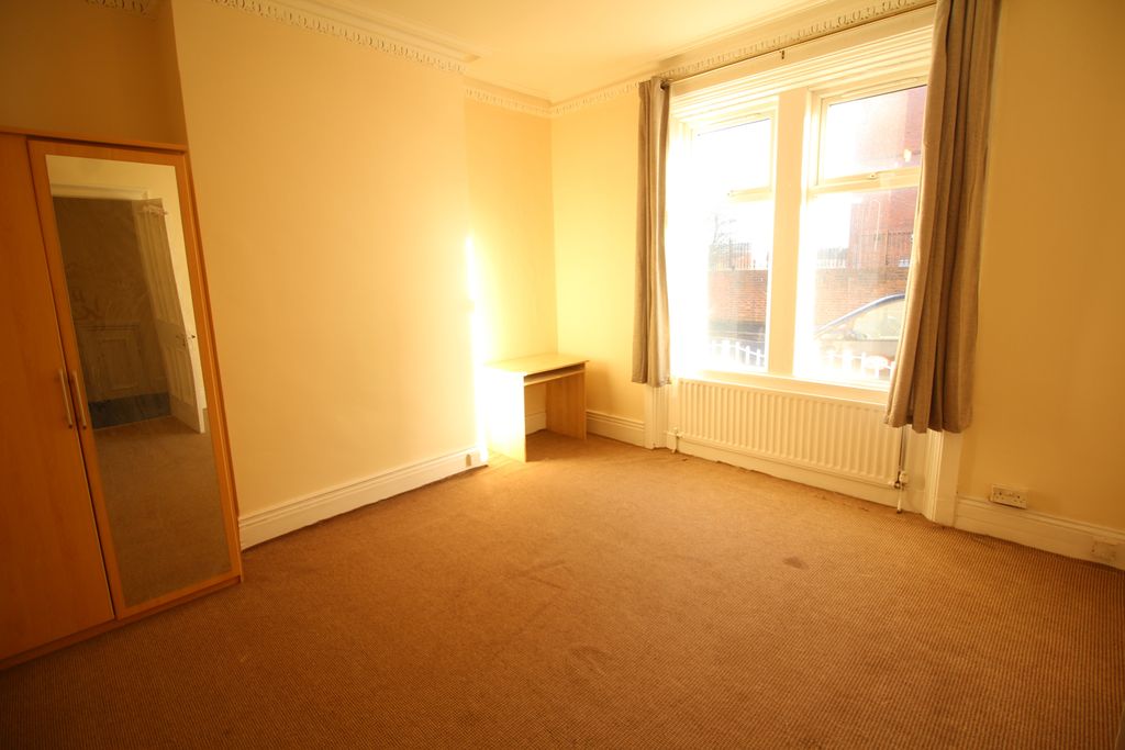 Property photo 3 of 8 Gallery