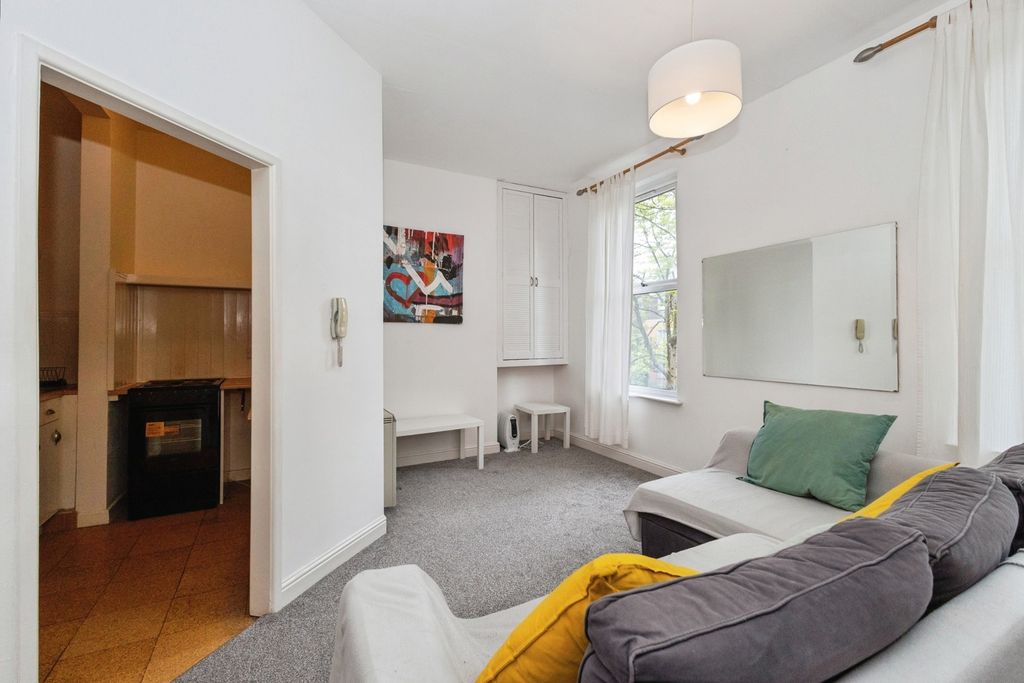 Property photo 2 of 23 Pbox-Img.Jpg