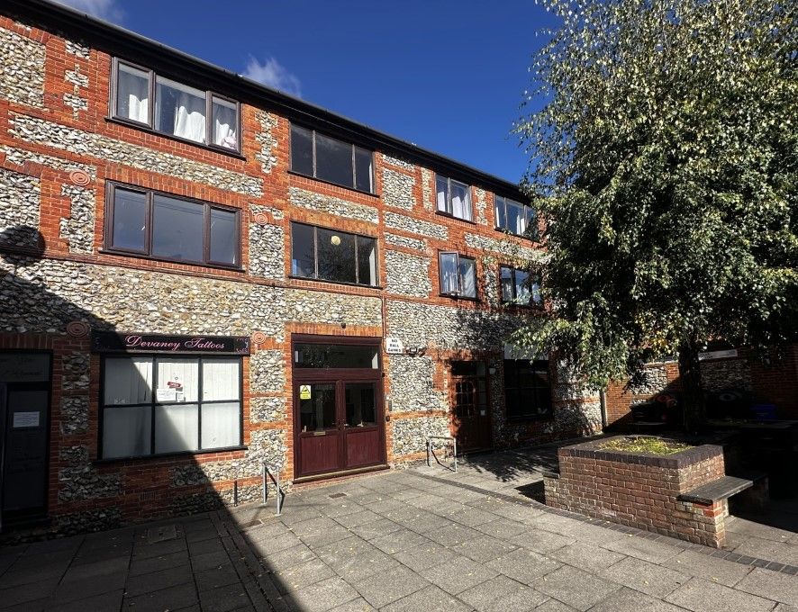 Property photo 1 of 12