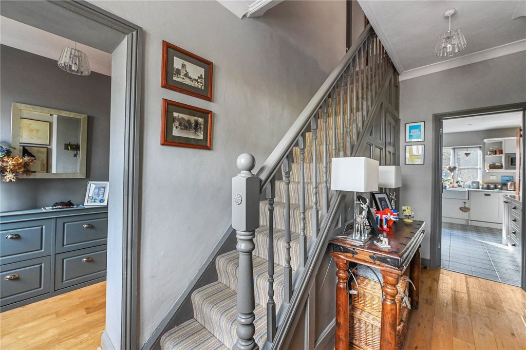 Property photo 2 of 19 Picture No. 28