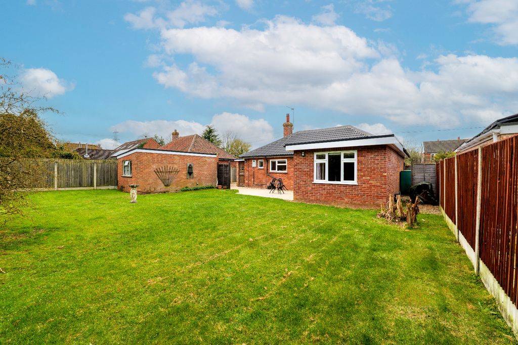 Property photo 2 of 22 4996135