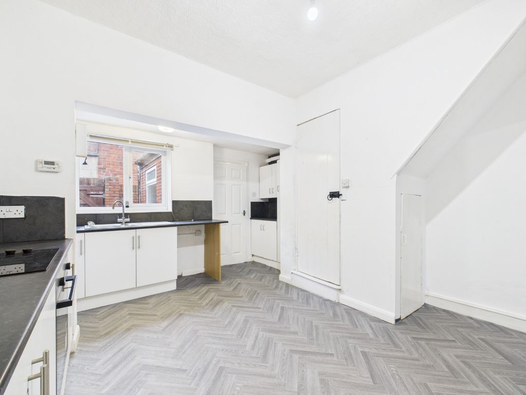 Property photo 3 of 7 4546537