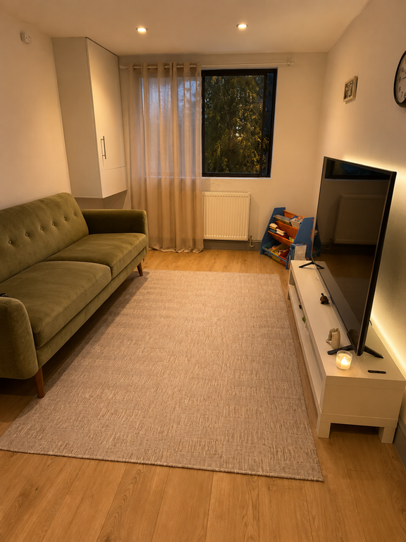 Property photo 1 of 5 Living Room