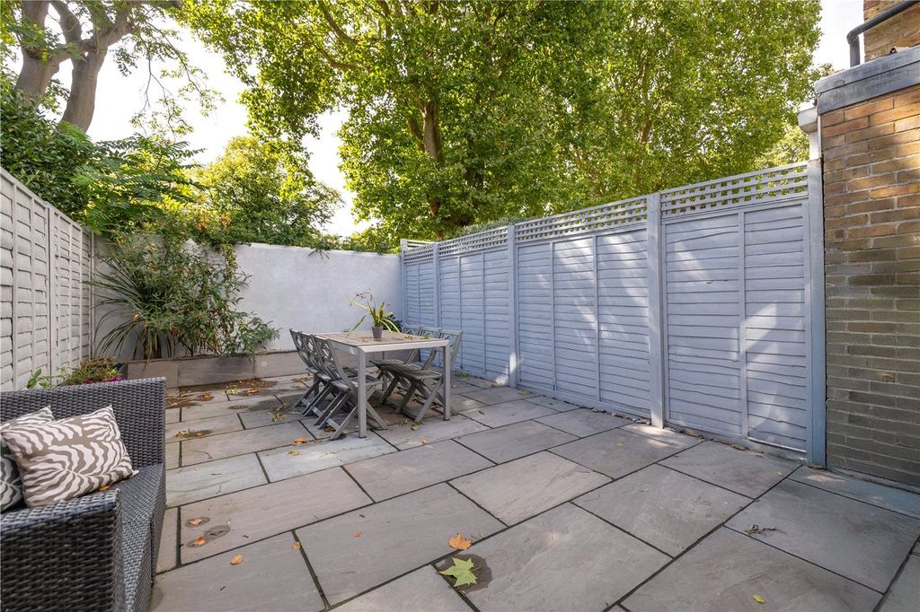 Property photo 3 of 39 Picture No. 32