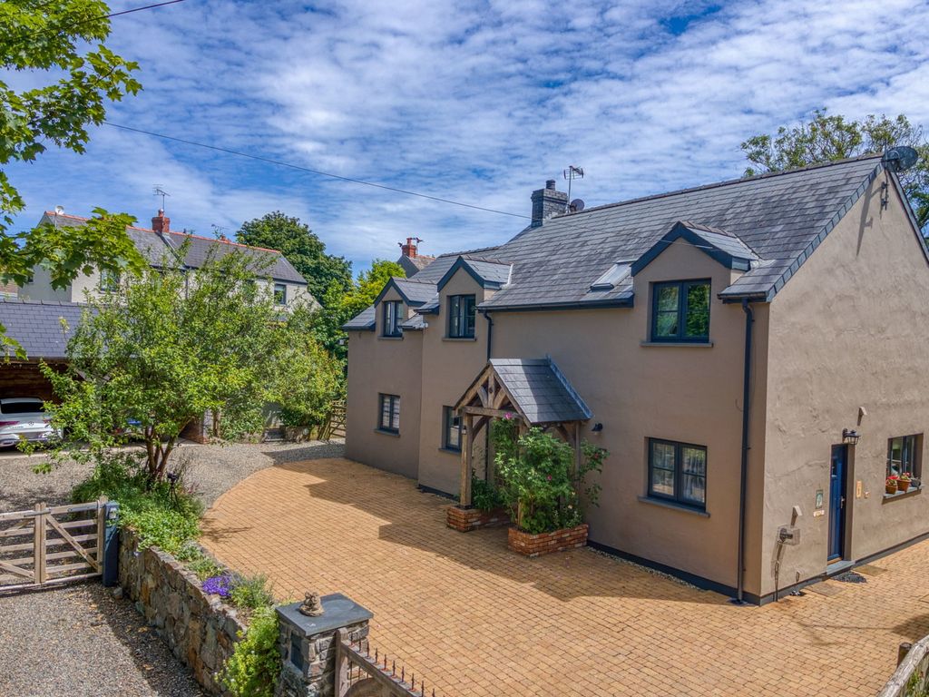 Property photo 1 of 39
