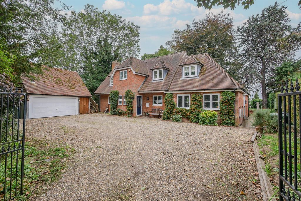 Property photo 1 of 24 Approach