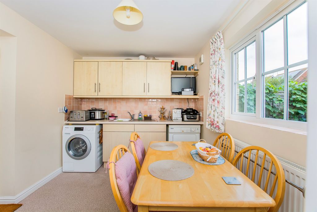 Property photo 3 of 17
