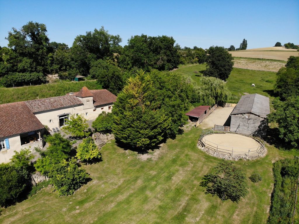 Property photo 1 of 28 Beautiful Equestrian Property Between Condom And Nérac