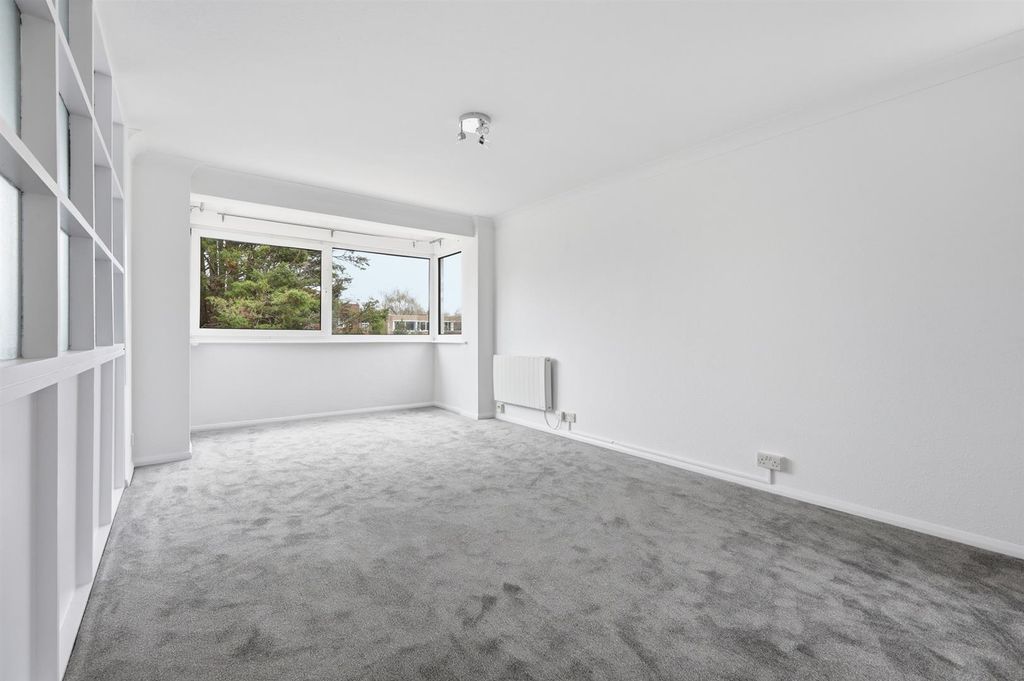 Property photo 2 of 13 12_Img_2636.Jpg
