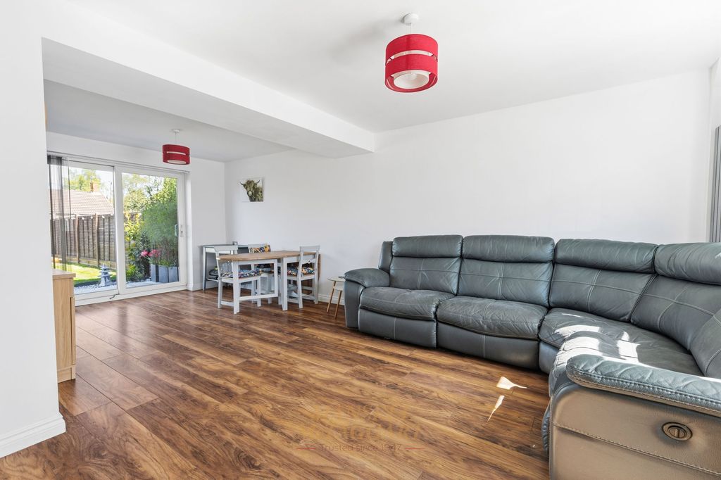 Property photo 3 of 22