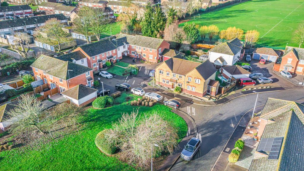 Property photo 2 of 15