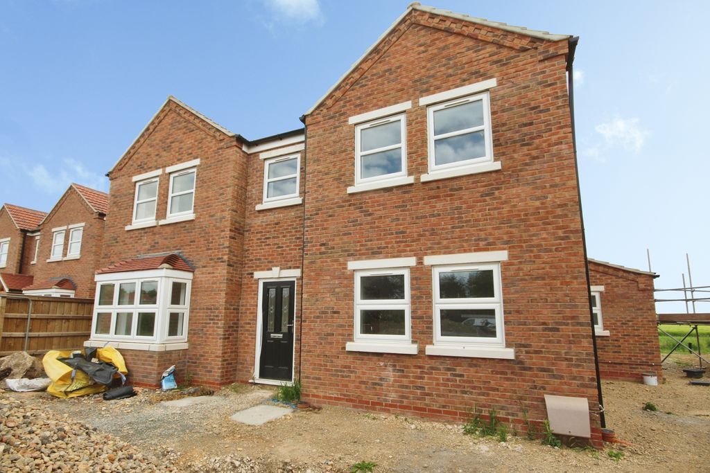Property photo 2 of 8 Front View 2