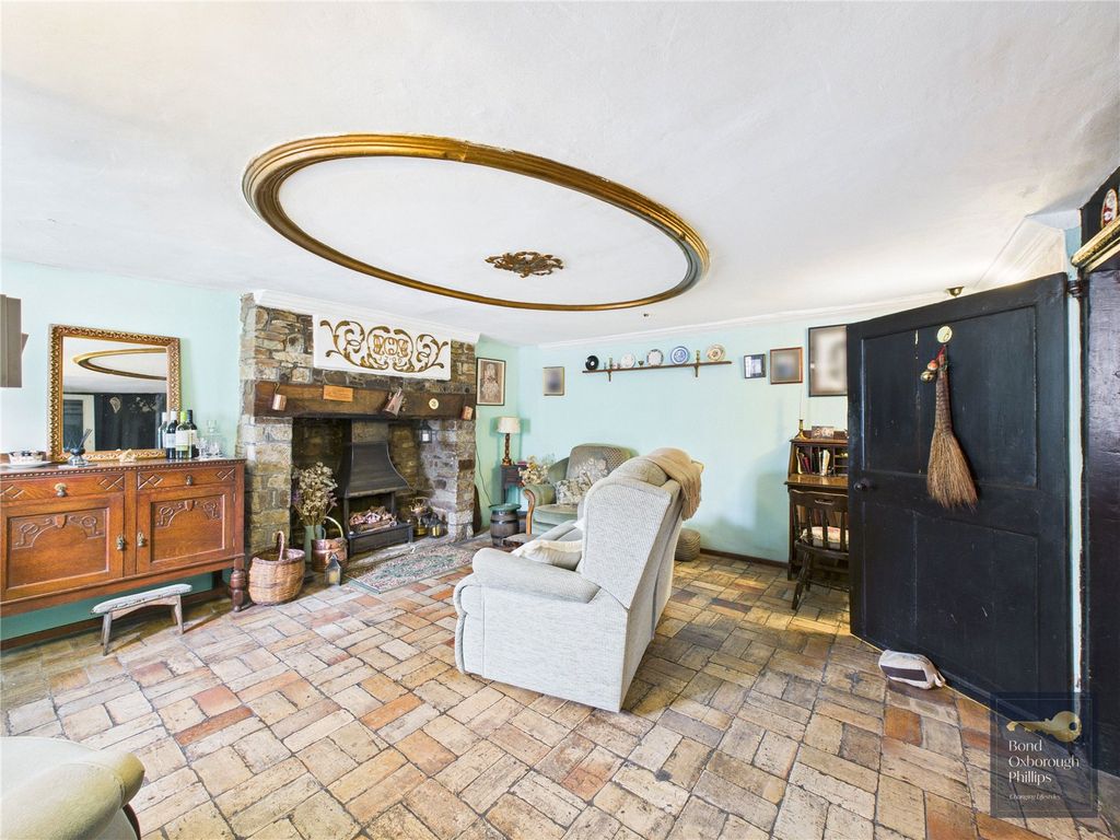 Property photo 2 of 25 Picture No. 50