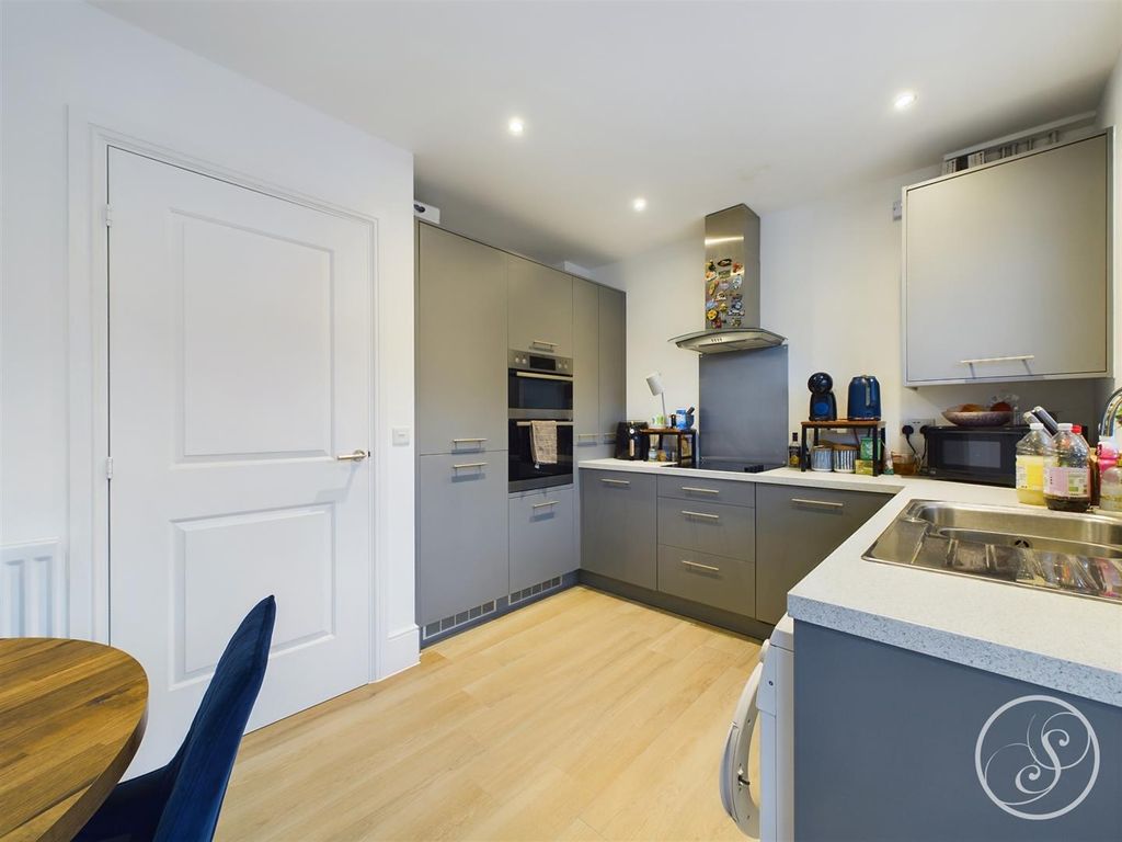 Property photo 3 of 23 Kitchen/Diner