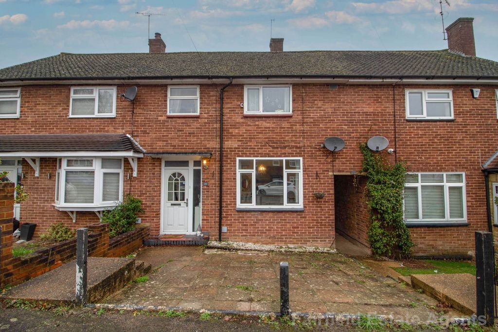 Property photo 1 of 12