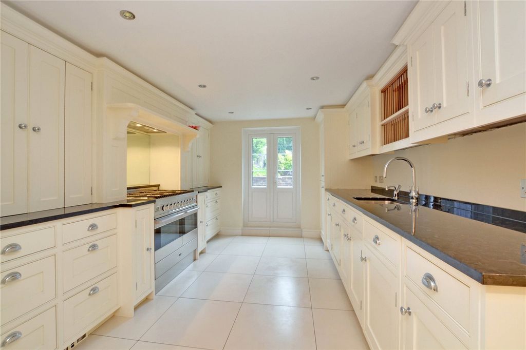 Property photo 2 of 13 Picture No. 26