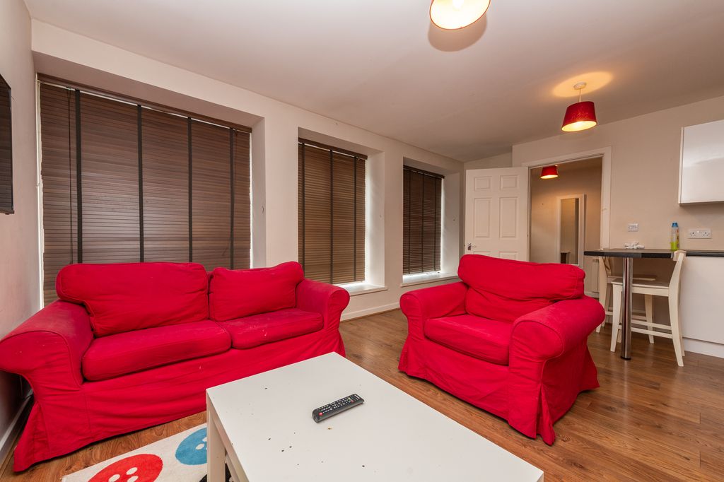 Property photo 2 of 26