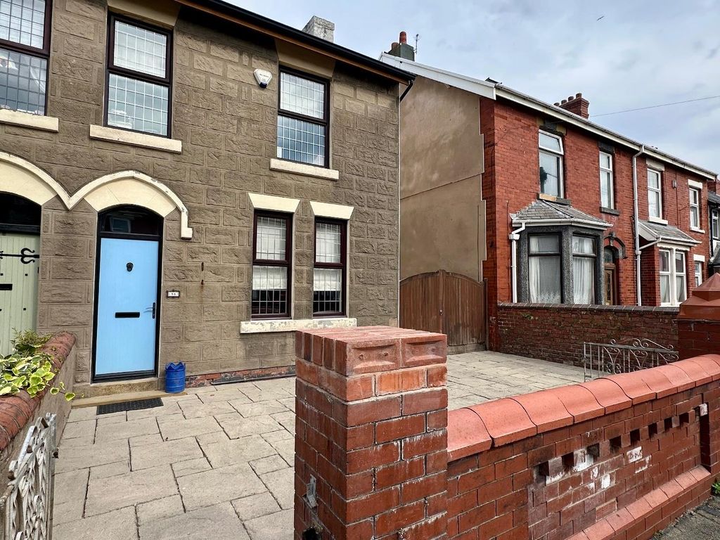 Property photo 1 of 12 Img_0010.Jpeg