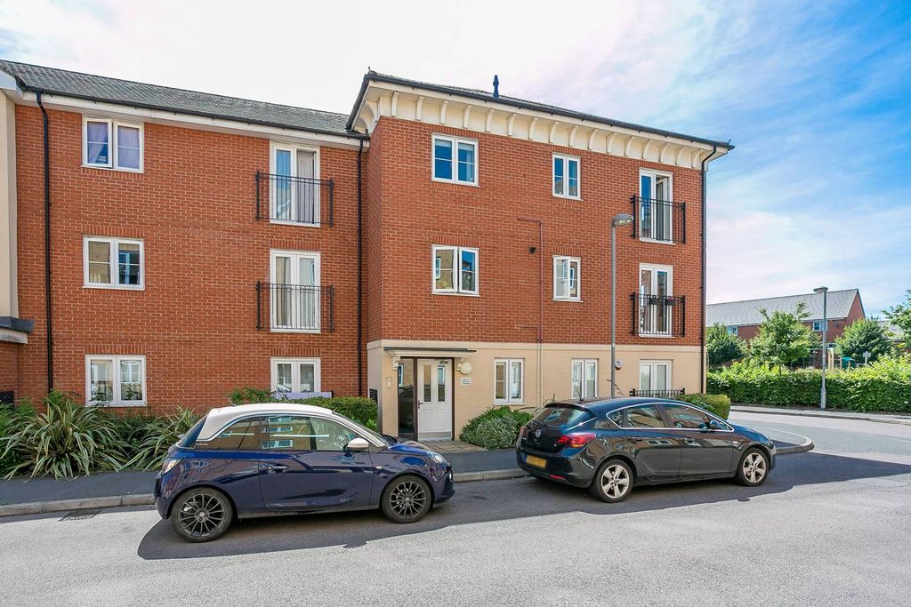 Property photo 2 of 15