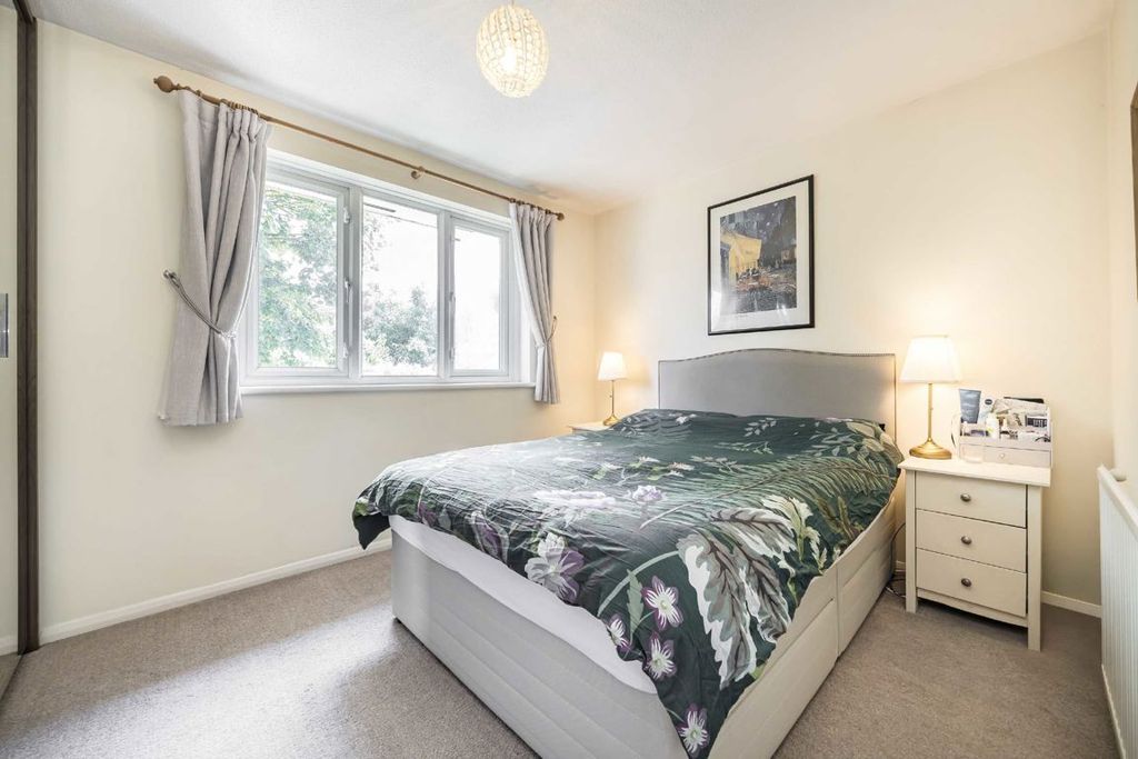 Property photo 3 of 10