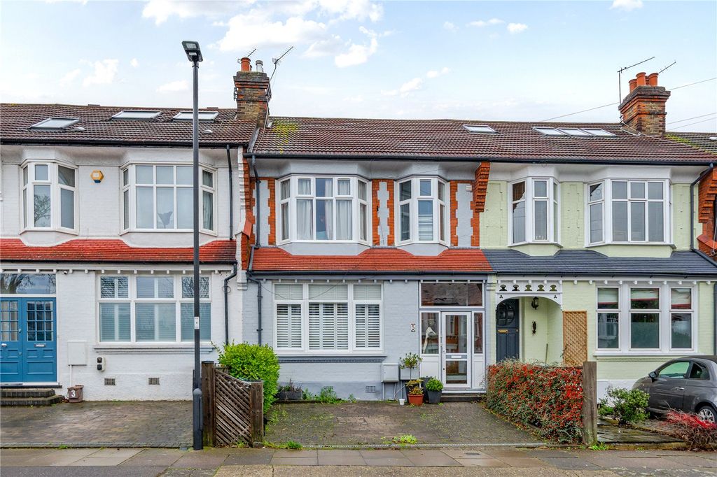 Property photo 2 of 21 Picture No. 17