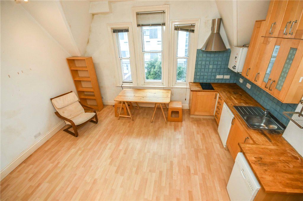 Property photo 1 of 16 Picture No. 11