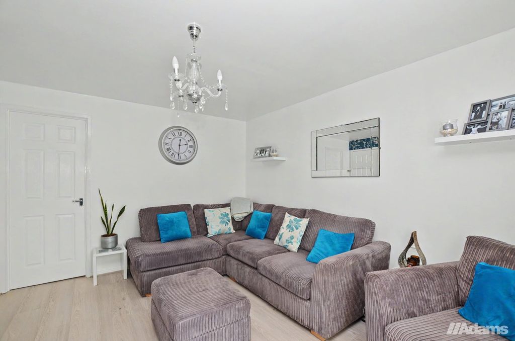Property photo 3 of 21