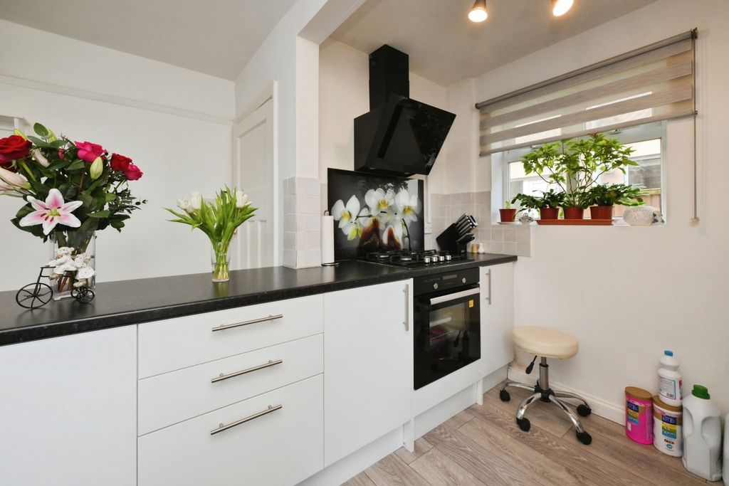 Property photo 2 of 14 Pbox-Img.Jpg