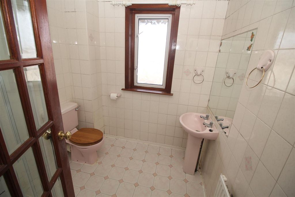 Additional image 10 of 2 bed flat for saleBridgend Avenue, Port Glasgow PA14