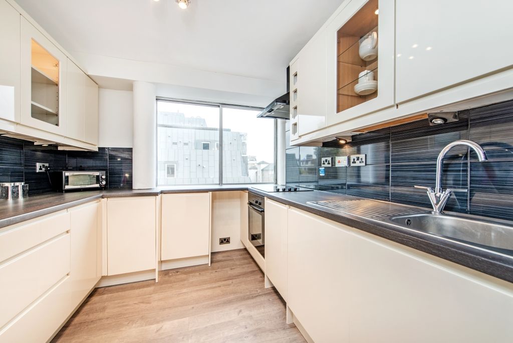 Property photo 2 of 13 18510_Kfh_St_Johns_W