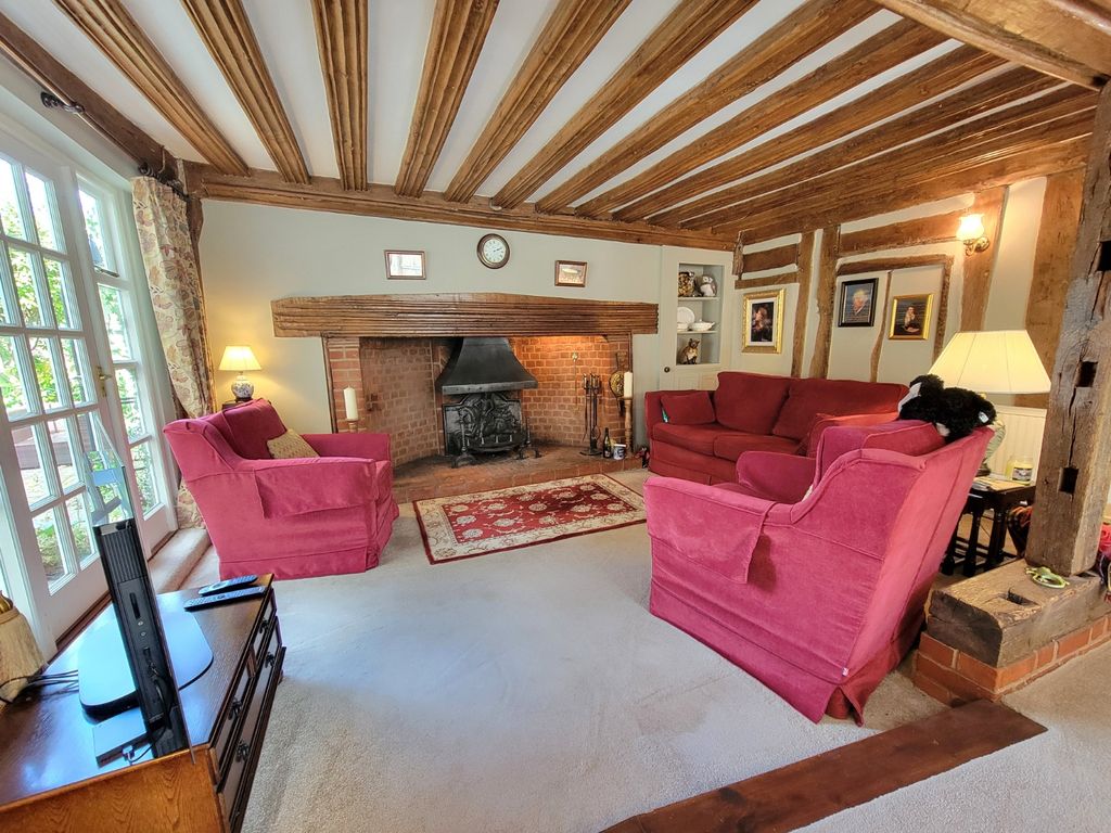 Property photo 2 of 20