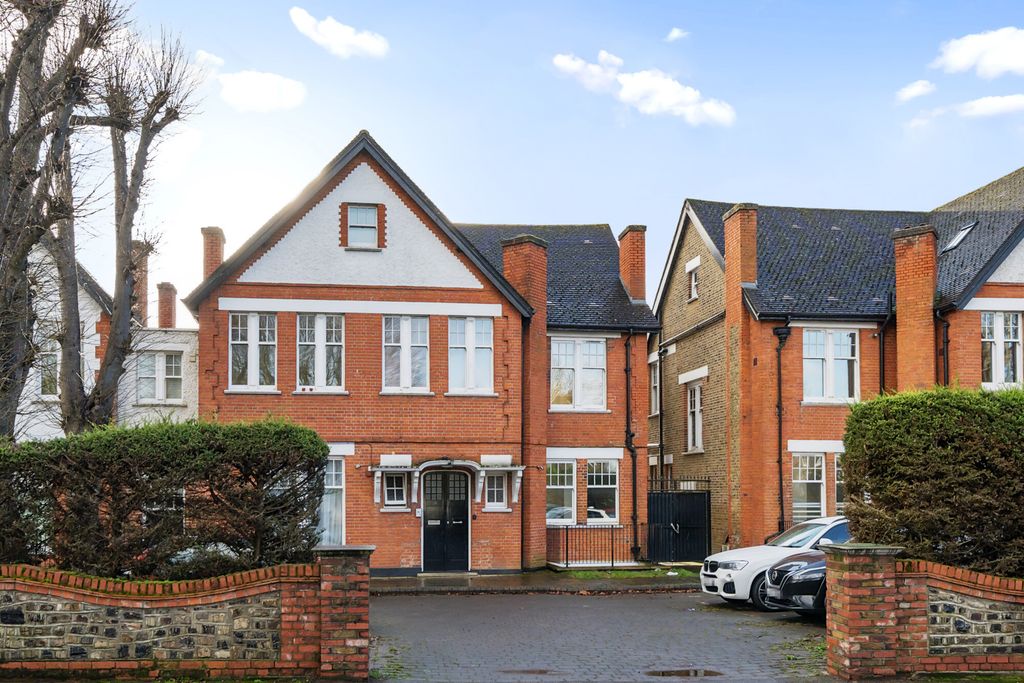 Property photo 1 of 19 External