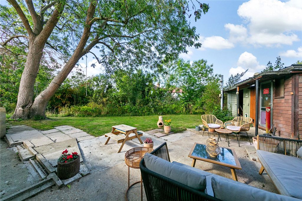 Property photo 3 of 24 Picture No. 13