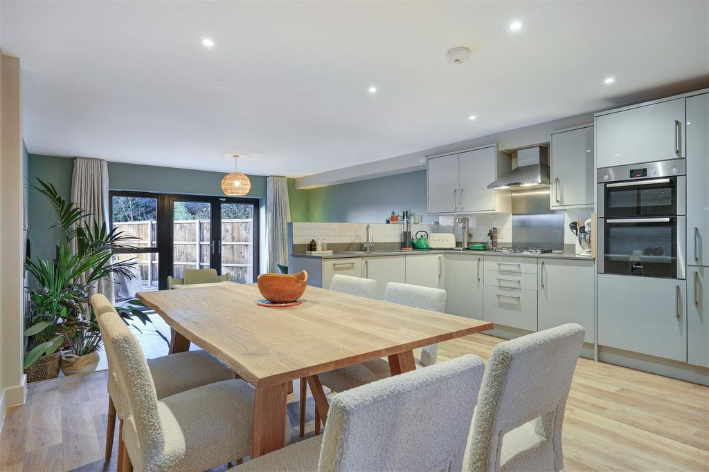 Property photo 2 of 15 Img (6).Jpg