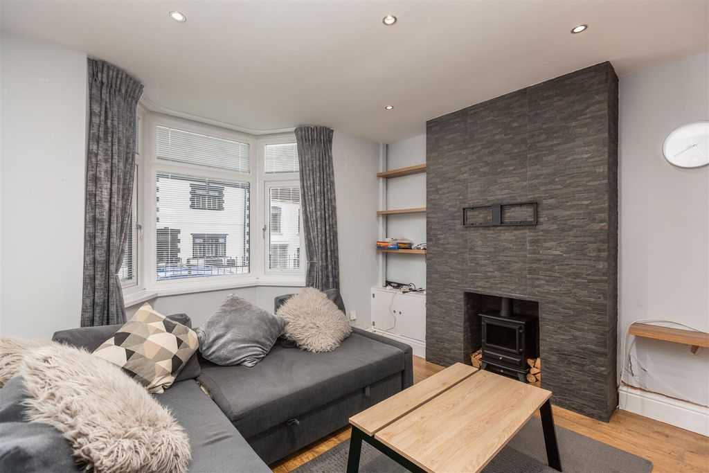 Property photo 3 of 38 Cz0A2012.Jpg