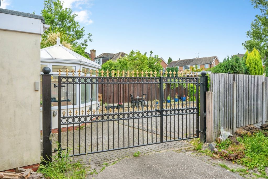 Property photo 3 of 28 Pbox-Img.Jpg