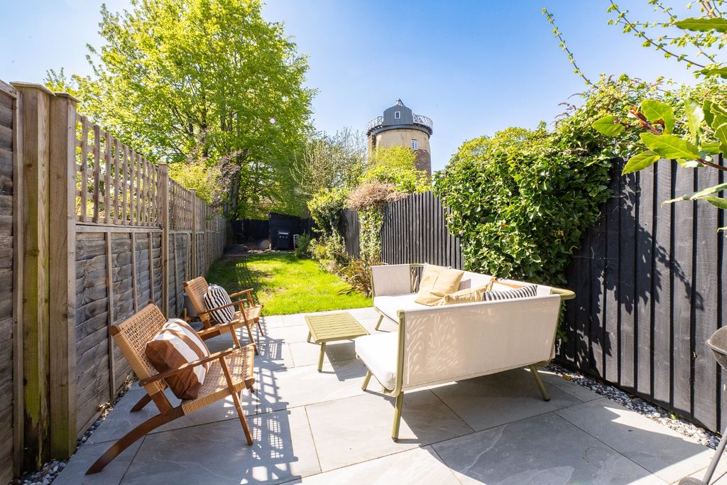 Property photo 1 of 17 5065520