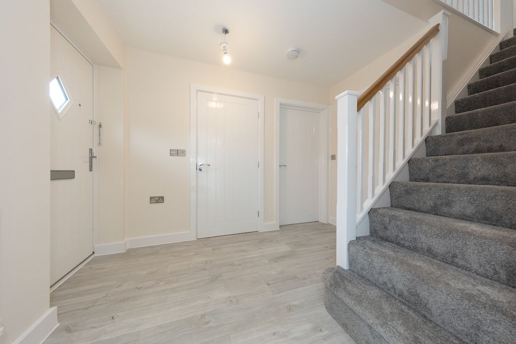 Property photo 2 of 9 Hall Example 