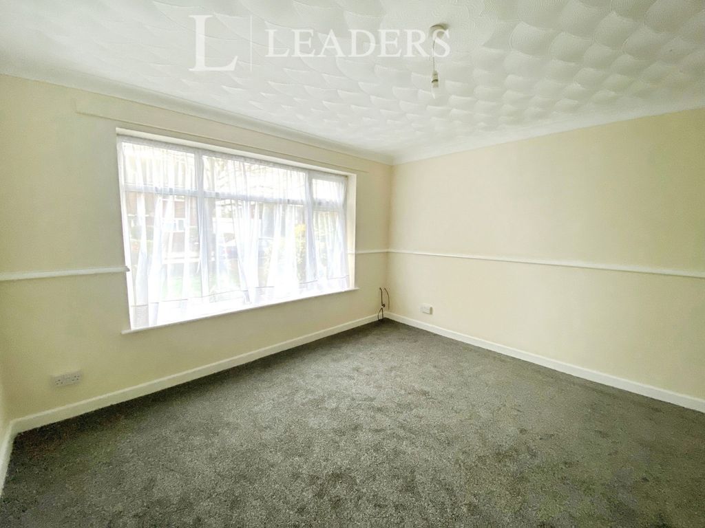 Property photo 3 of 8 Living Room
