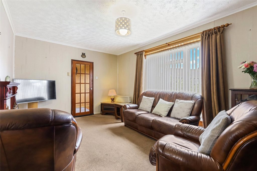Property photo 2 of 16 Picture No. 02