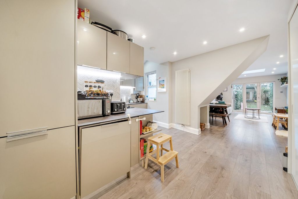 Property photo 2 of 18 Picture 2