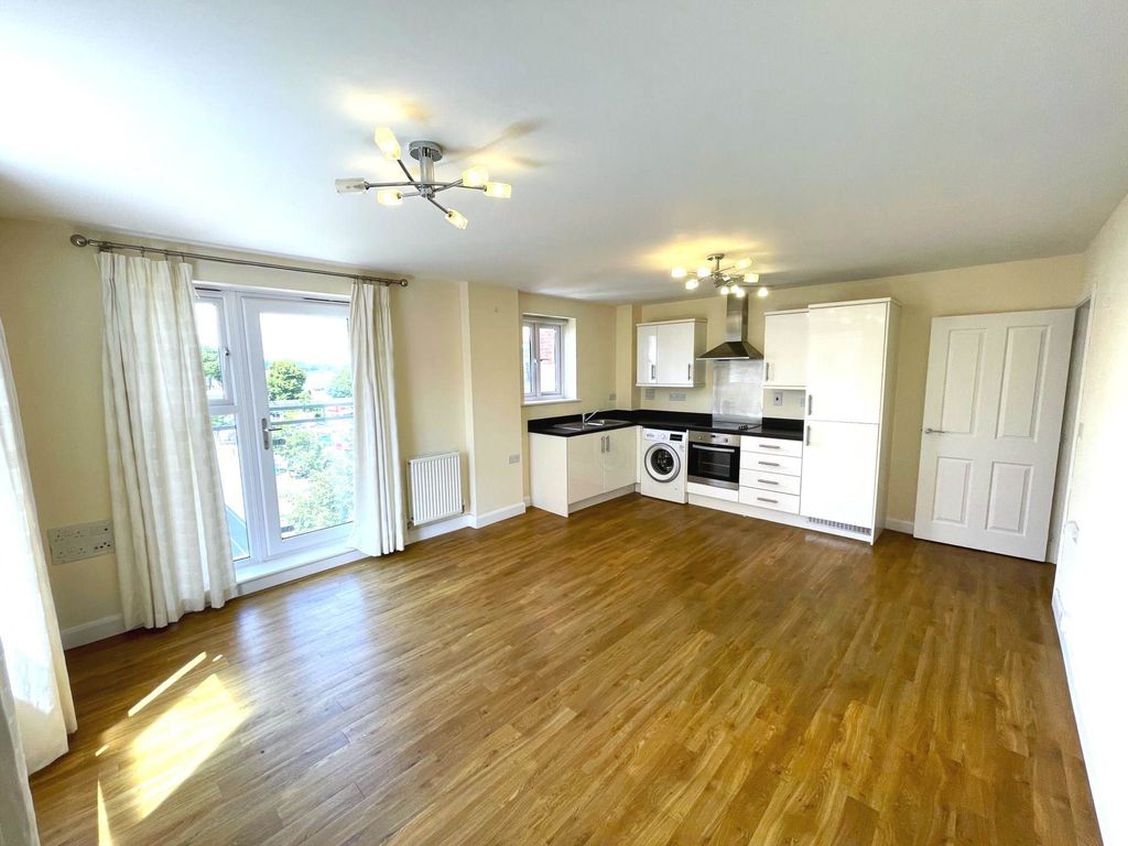 Property photo 3 of 8