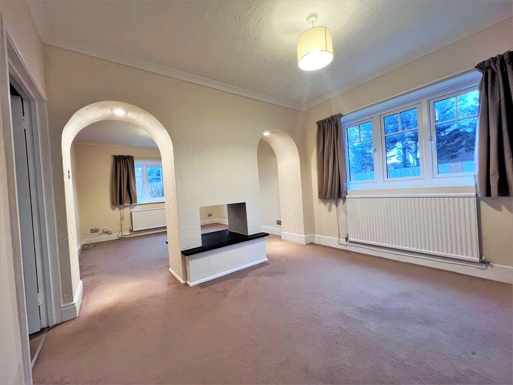 Property photo 3 of 14 Photo 03