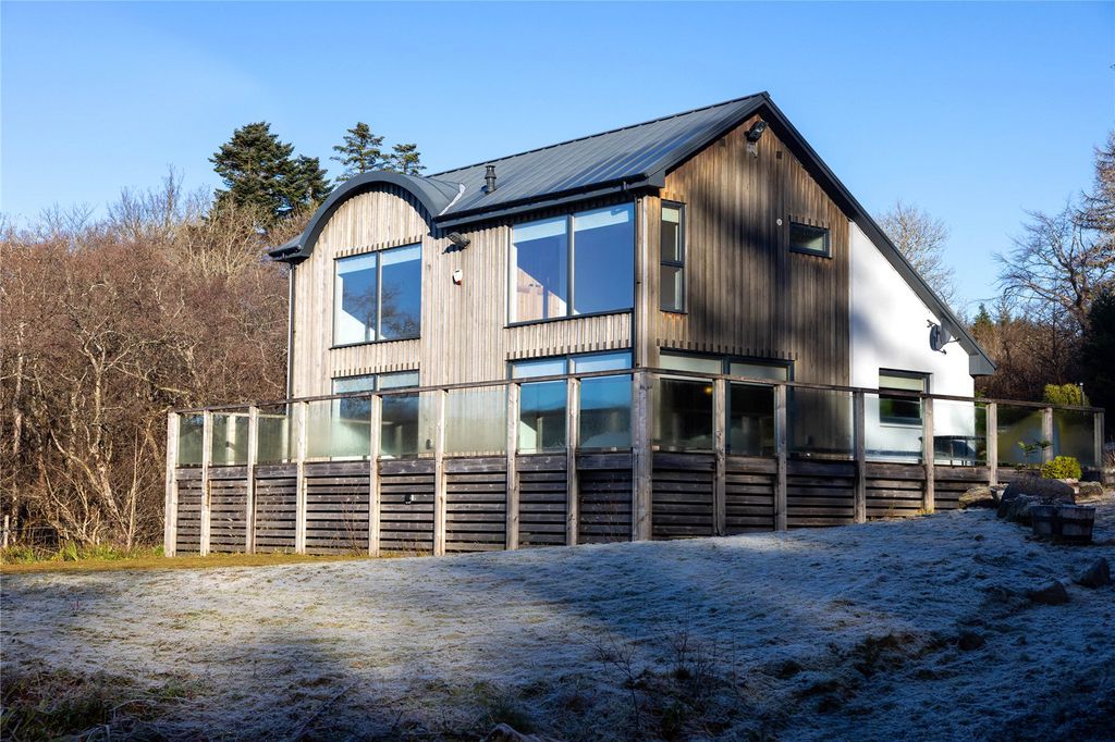 Property photo 3 of 23 Picture No. 01