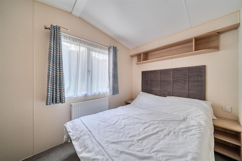 Property photo 3 of 22 1400410-1-696A6377cd5Ae.Jpg