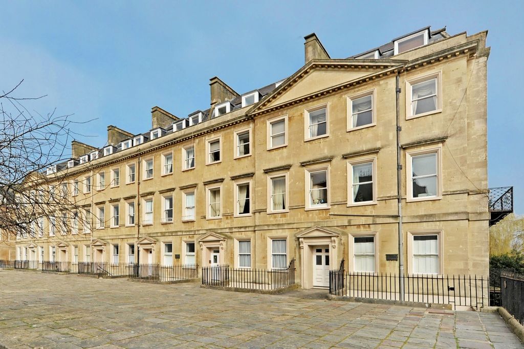 Property photo 1 of 11 11 Southbourne Ma...