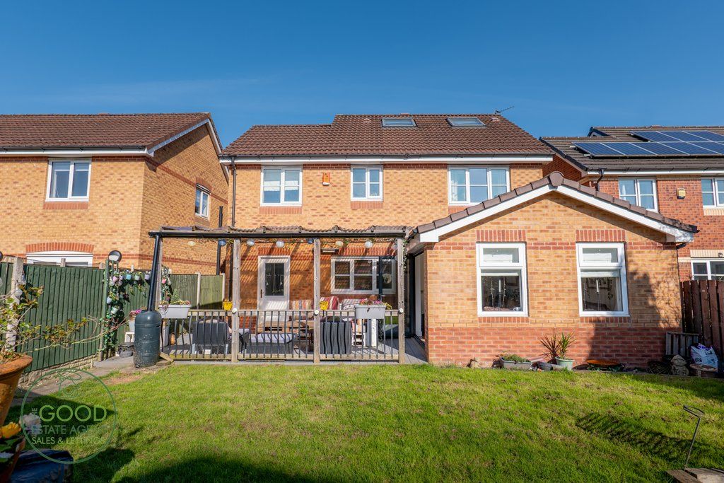 Property photo 2 of 33