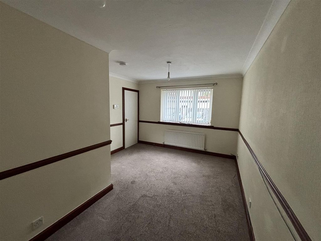 Property photo 2 of 12 Image00082.Jpeg